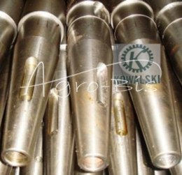 Wał główny dwustożkowy przekładni glebogryzarka Z-9 9:32 150001006 555mm Rolmus